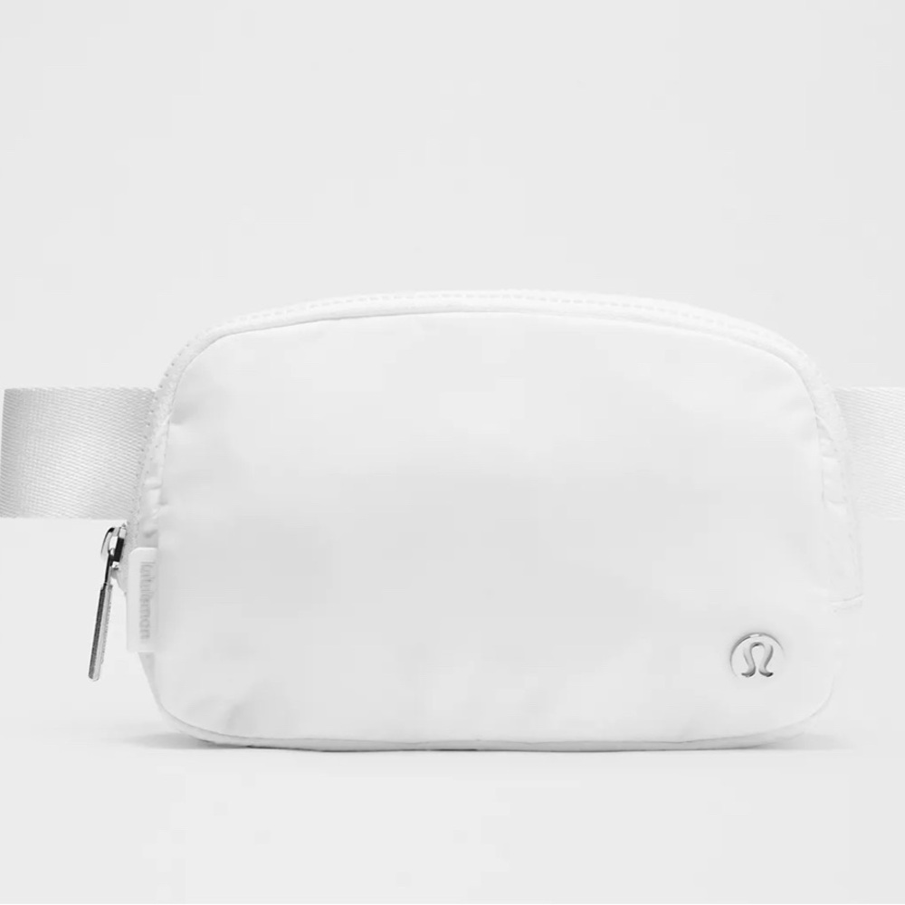 Lululemon Everywhere Belt Bag 1L - white